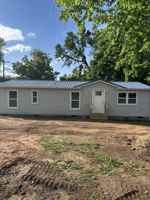 featured image of 601 Moores Dr #1