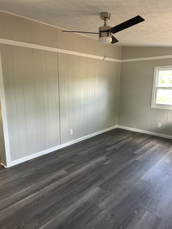 601 Moores Dr #1 - Photo 3 of 18