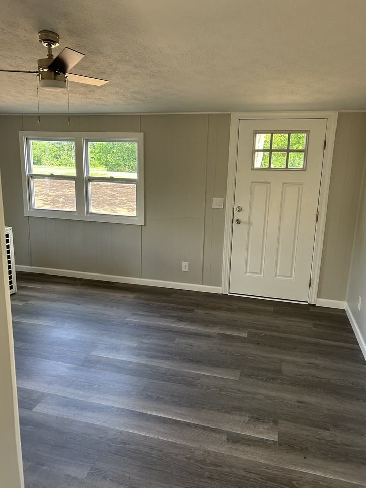 601 Moores Dr #1 - Photo 4 of 18