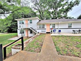 A2(RCH-52) 1504 Oakwood Ave - Photo 1 of 1