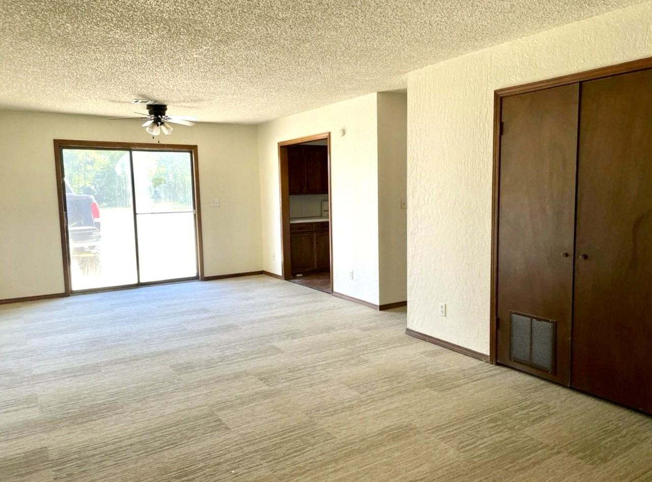 Jamestown Apartments 6 #1 - Photo 4 of 13