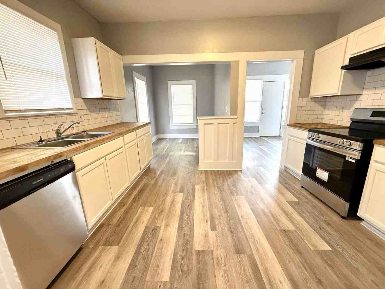 602 B St Nw #1 - Photo 3 of 20