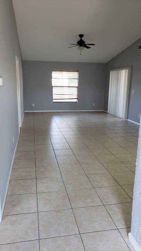23 Ocean Breeze Cir #15 - Photo 5 of 32