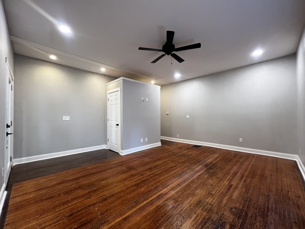 925 N Broad St #1 - Photo 6 of 34