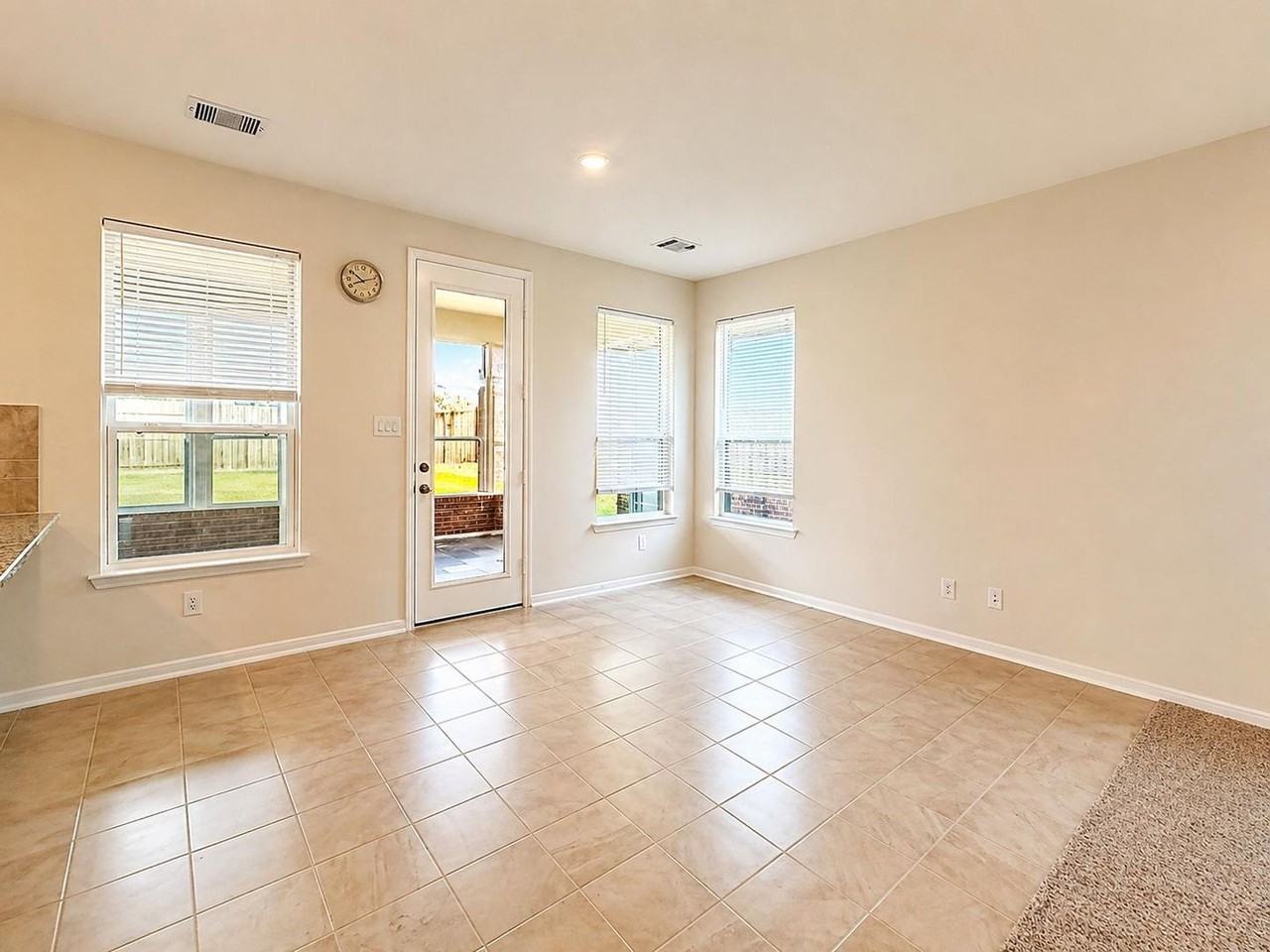 21114 Montego Bay Dr - Photo 5 of 21
