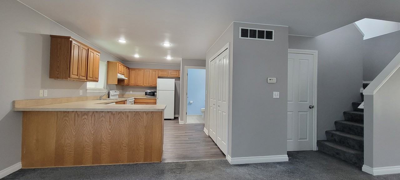 3253 E 11 Mile Rd - Photo 4 of 20