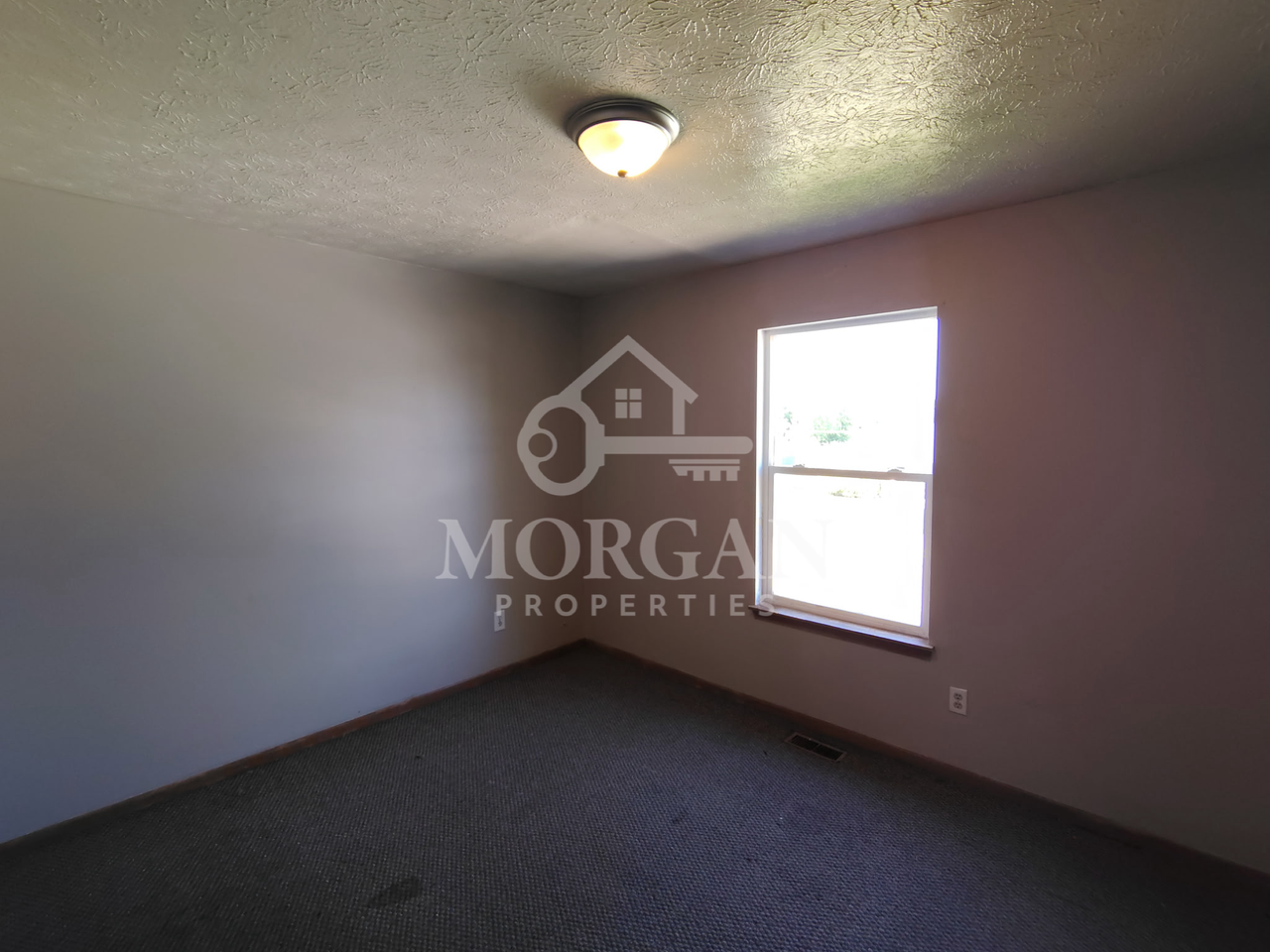 1724 Greenwood Dr - Photo 6 of 8
