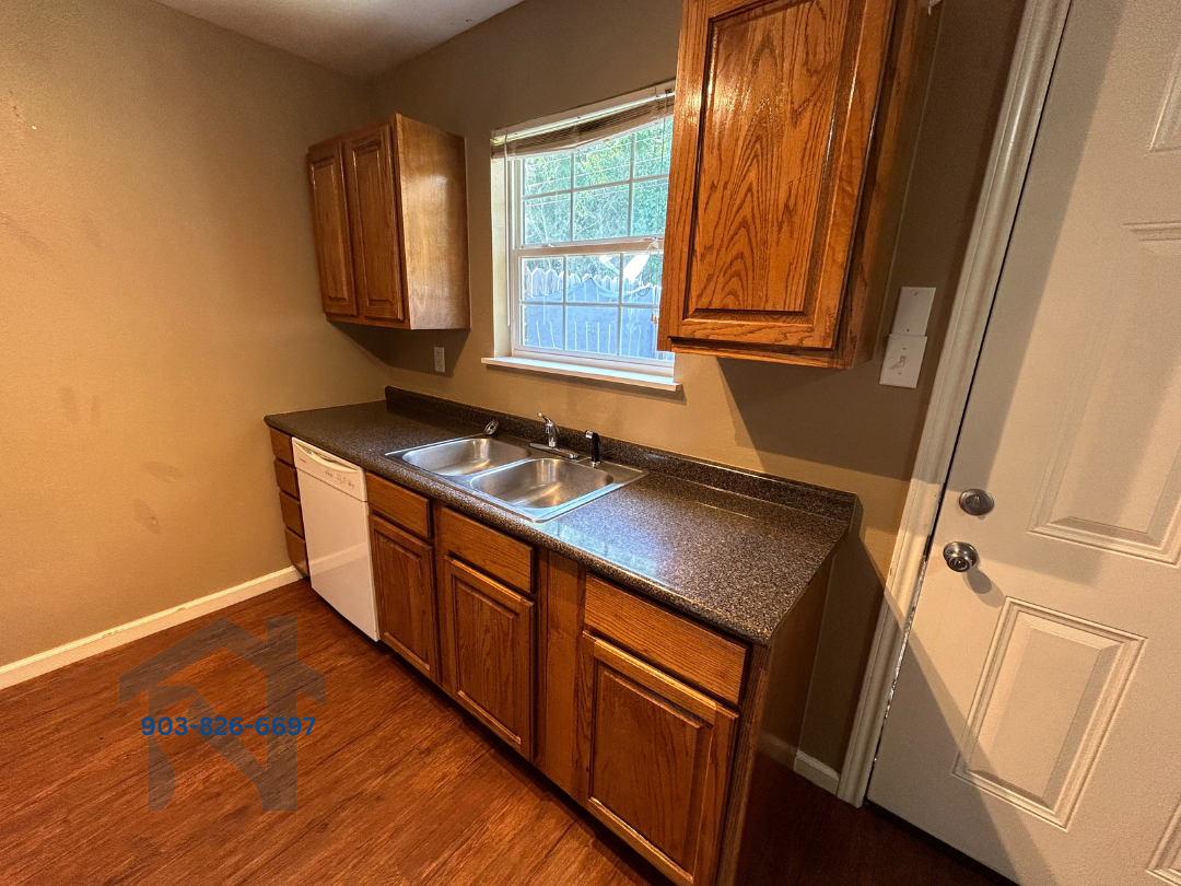 Cardinal Lane Duplexes - 18 #18 - Photo 2 of 22