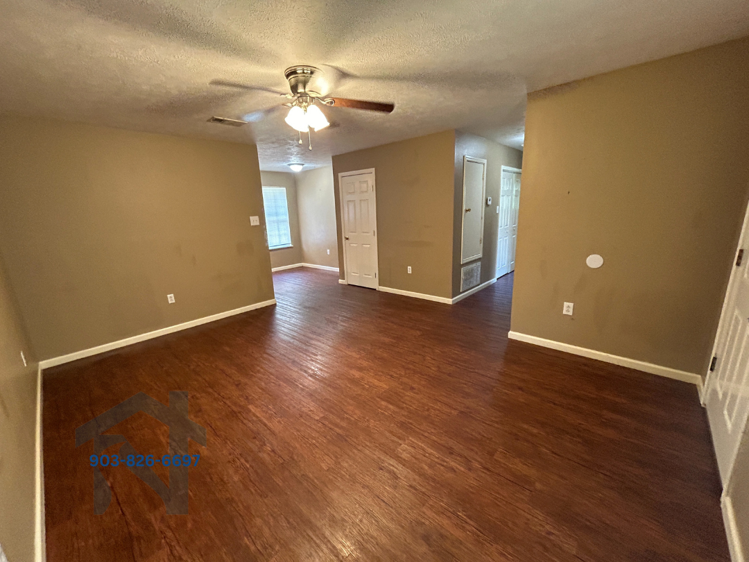 Cardinal Lane Duplexes - 18 #18 - Photo 6 of 22