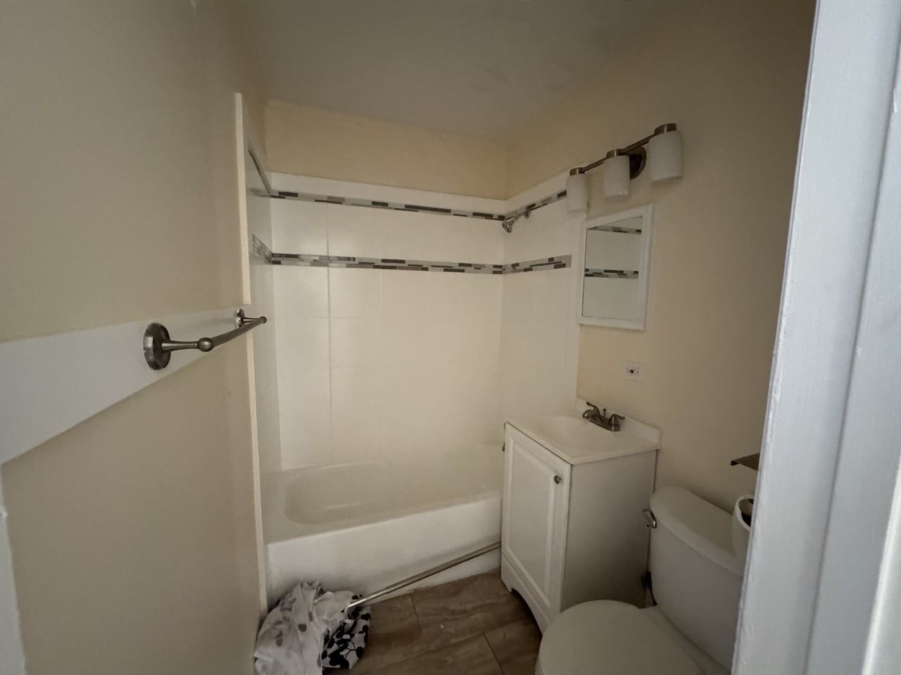 6729 Bellefontaine Ave #1 - Photo 6 of 17