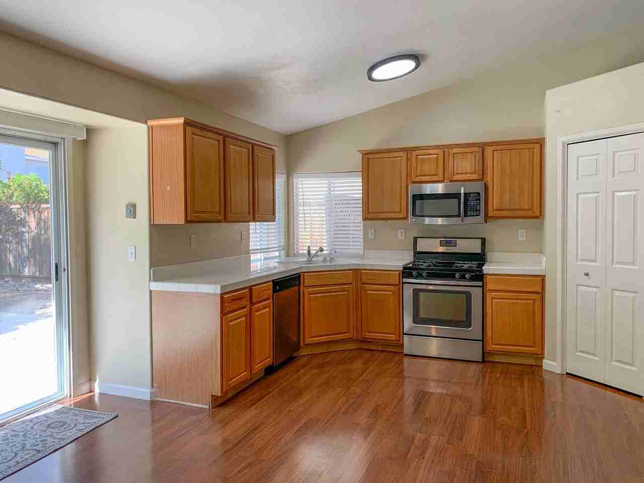 701 La Baig Dr - Photo 7 of 38