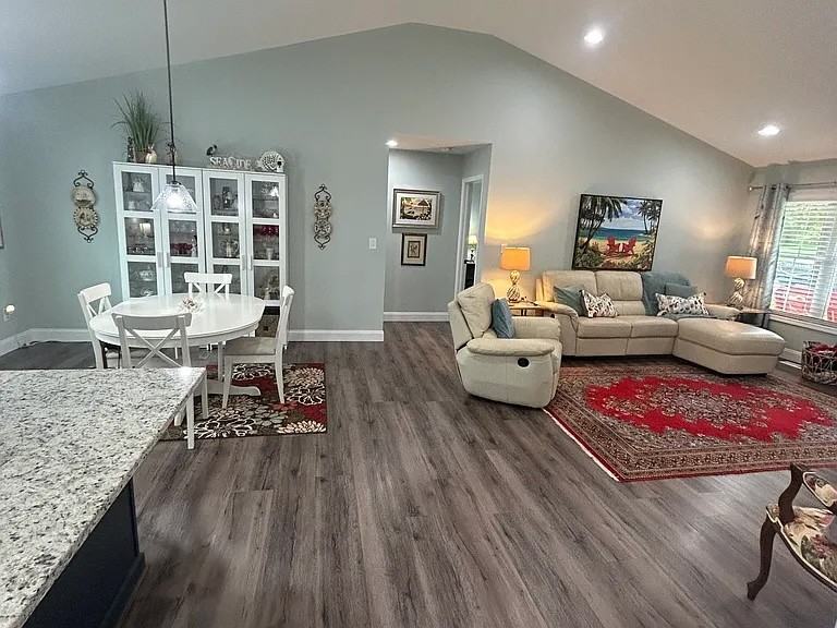 2135 Waterford Pointe Rd #1 - Photo 3 of 10