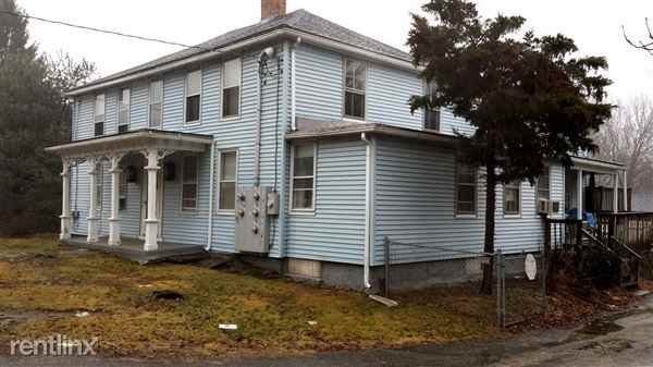 324 Storrs Rd - Photo 2 of 3