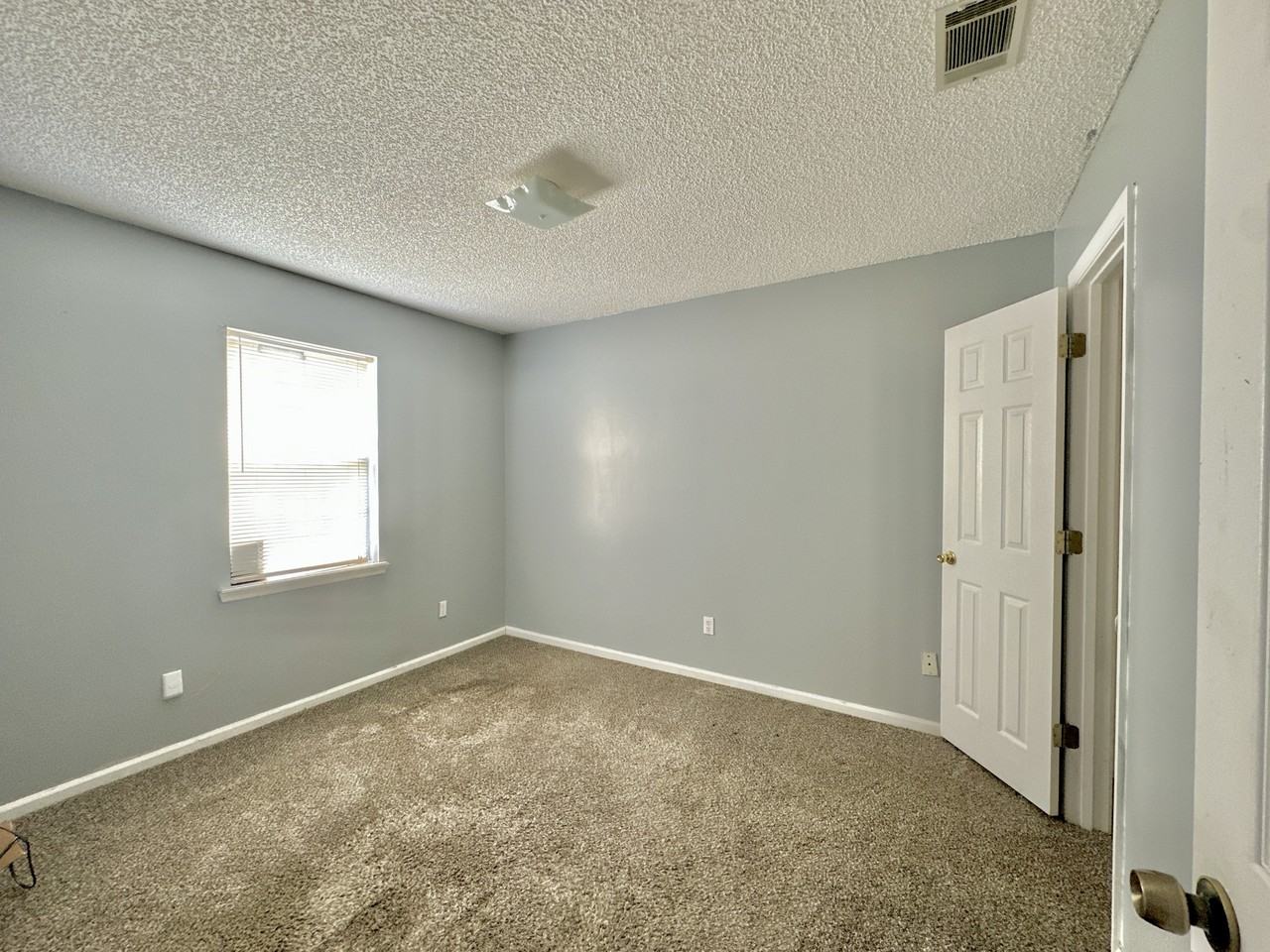 1717 Largo Cir #1 - Photo 7 of 22