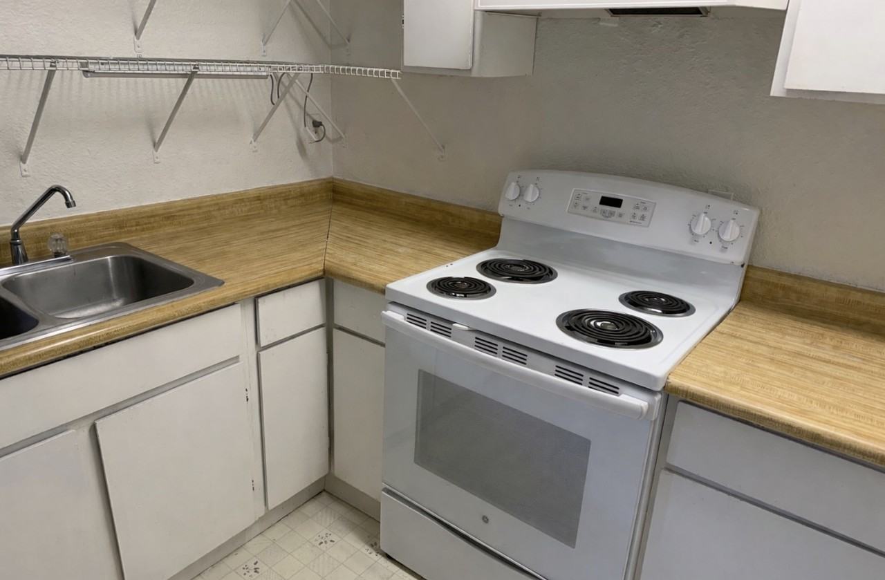 821 Humboldt St #1A - Photo 5 of 9