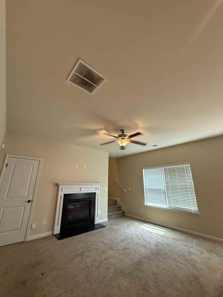 2529 Shropshire Pl #1 - Photo 3 of 18