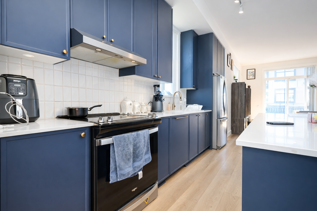 14151 58a Ave #1 - Photo 4 of 18