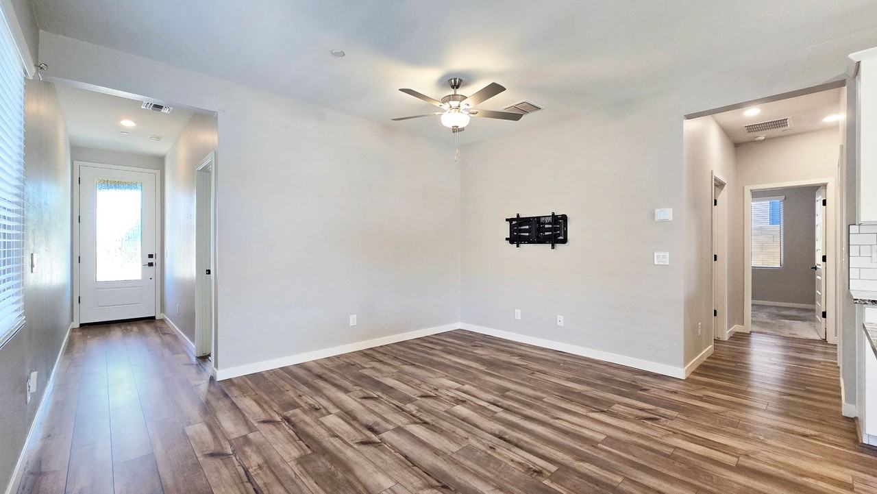 11485 W Camden Dr - Photo 5 of 25