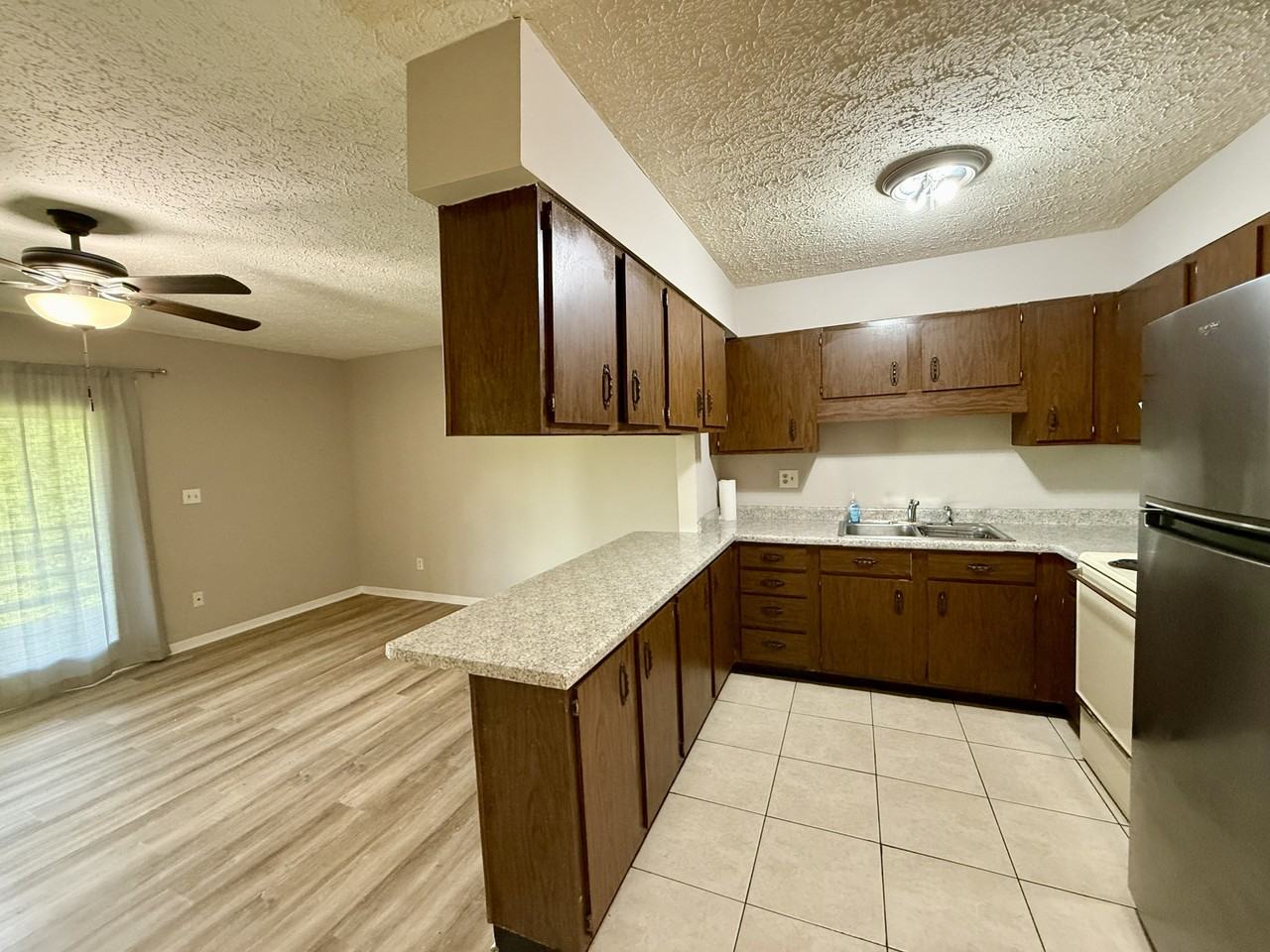 219 Randy Dr #5 - Photo 4 of 11