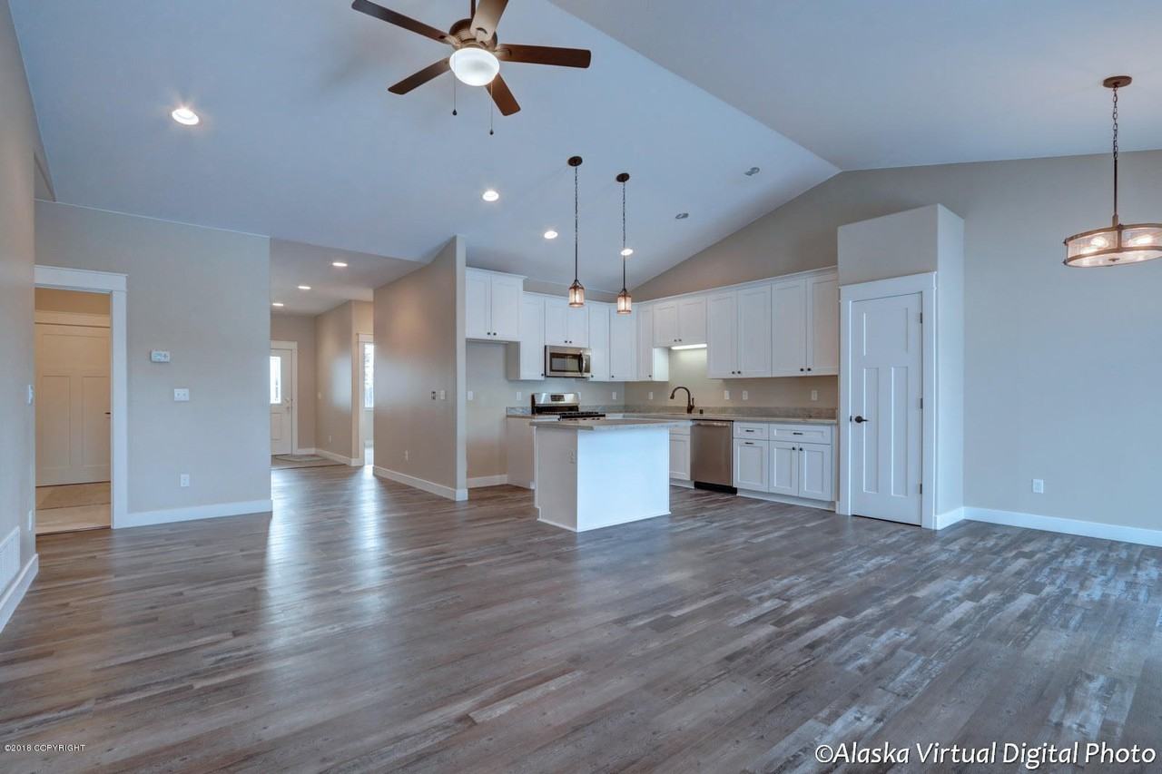 245 W Celtic Cir #1 - Photo 5 of 38