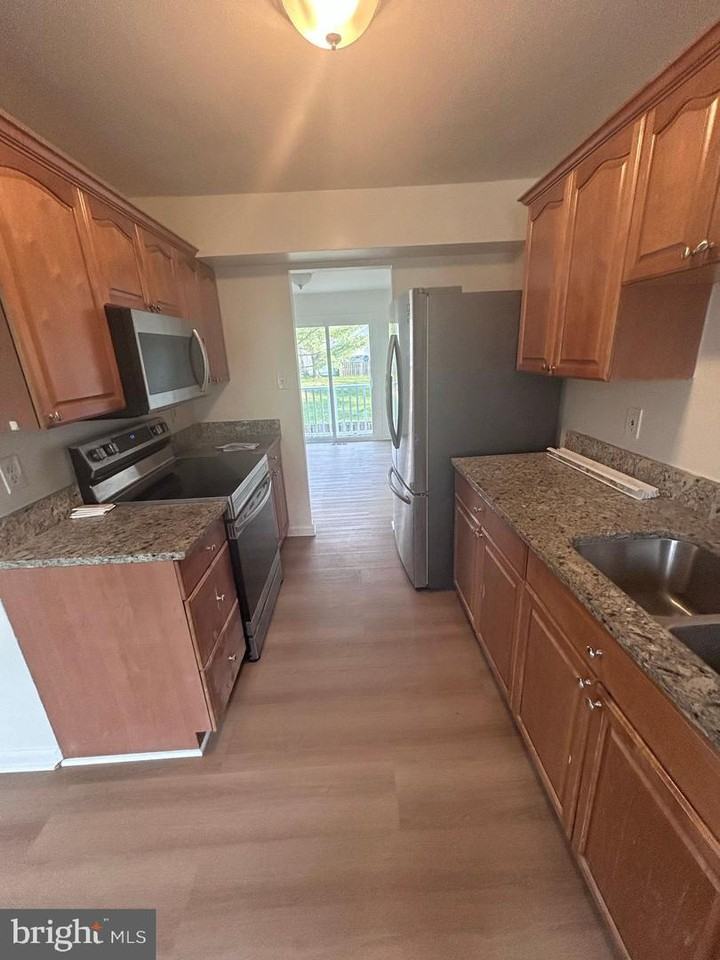 2900 Madeira Ct #1 - Photo 2 of 20