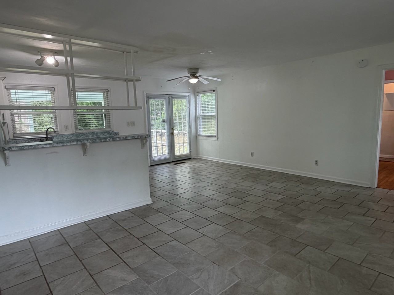 414 Prince St #1 - Photo 5 of 17