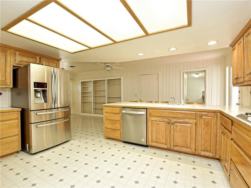 6203 Nasco Dr - Photo 3 of 14