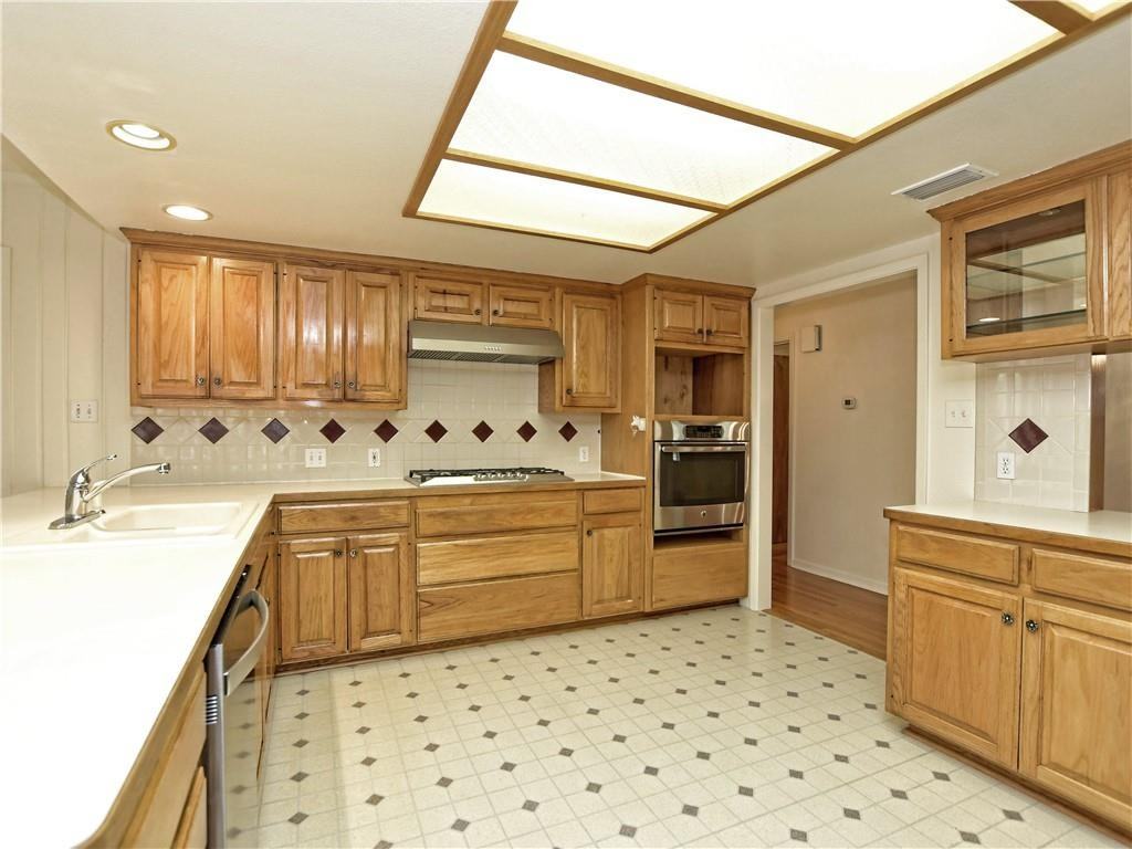 6203 Nasco Dr - Photo 4 of 14