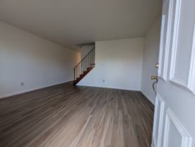 4395 E Mound St Apt C - Photo 1 of 1