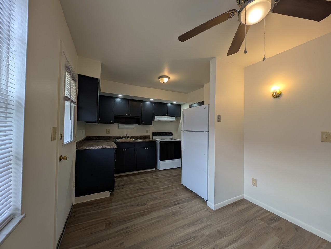 4395 E Mound St Apt C #4395CMND - Photo 5 of 16