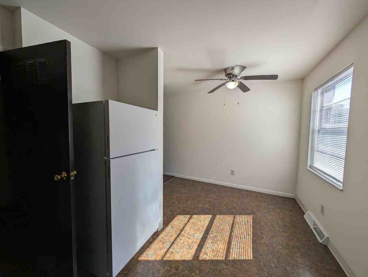 1174 Kelburn Rd Apt D #1174D - Photo 5 of 16