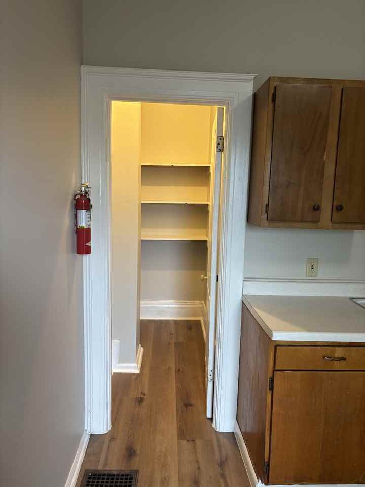 404 Main St #404B - Photo 5 of 12