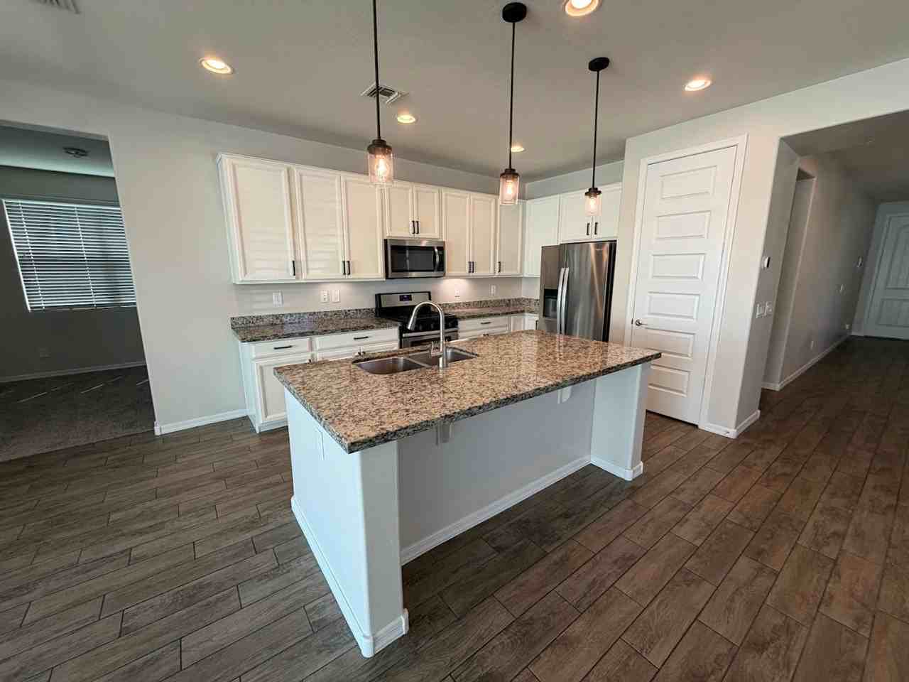 9854 E Tungsten Dr - Photo 4 of 39