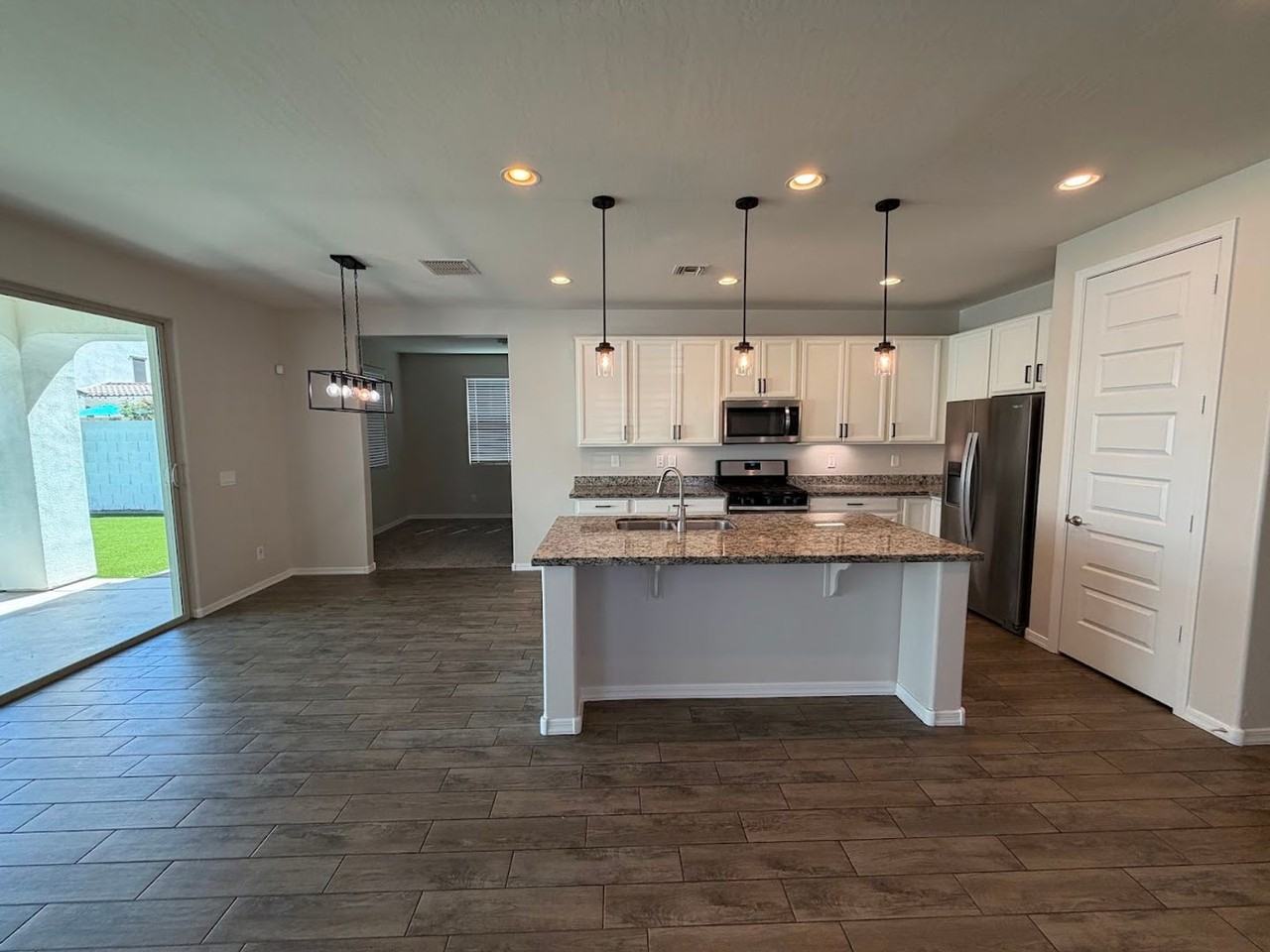 9854 E Tungsten Dr - Photo 6 of 39