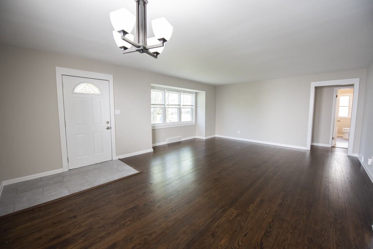 10780 Woodview Blvd #1 - Photo 3 of 10