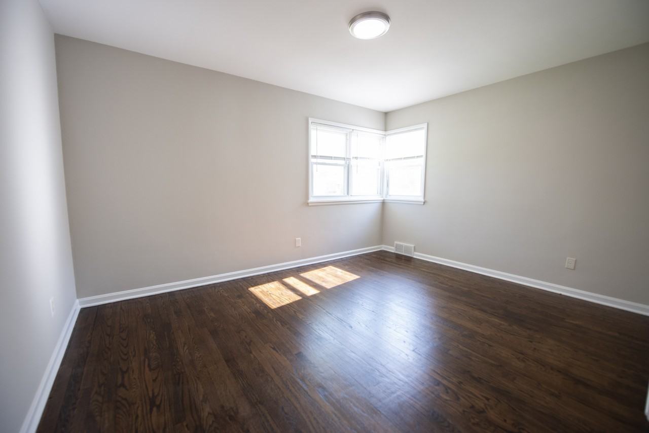 10780 Woodview Blvd #1 - Photo 5 of 10