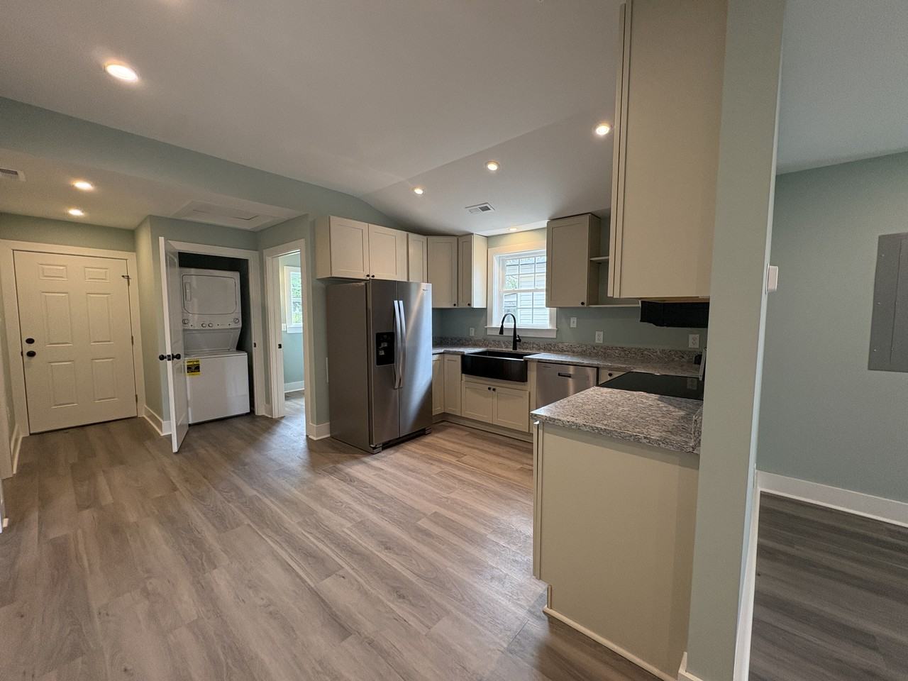 2518 Carter St #1 - Photo 5 of 30