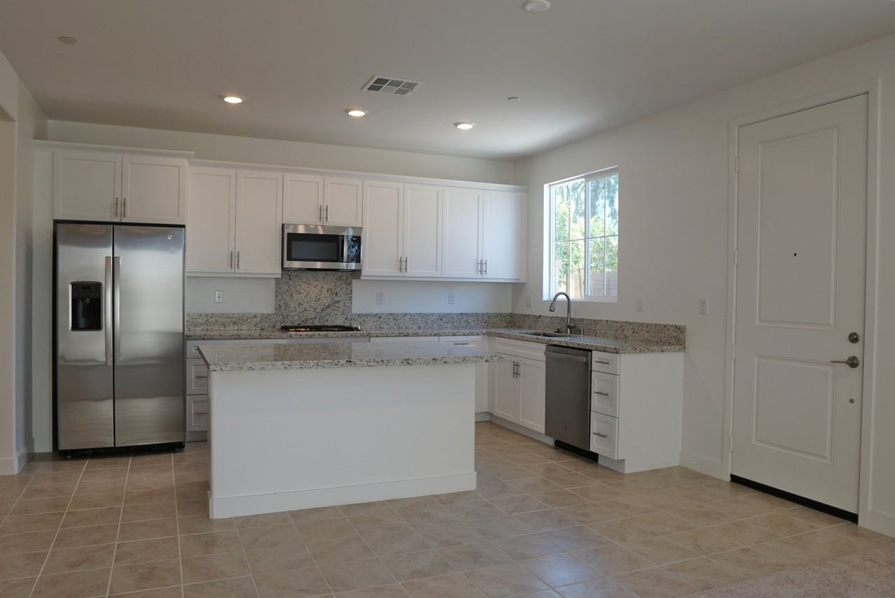 41515 Stanford Rd #1 - Photo 3 of 30