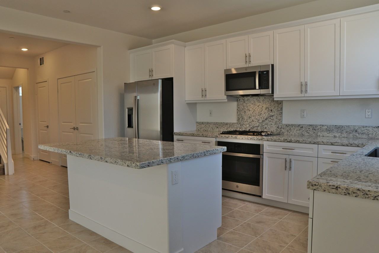 41515 Stanford Rd #1 - Photo 5 of 30