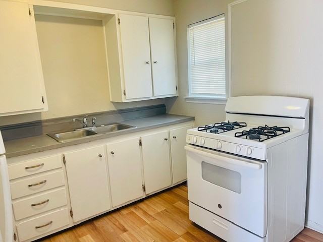 1107 45th St #B - Photo 5 of 8