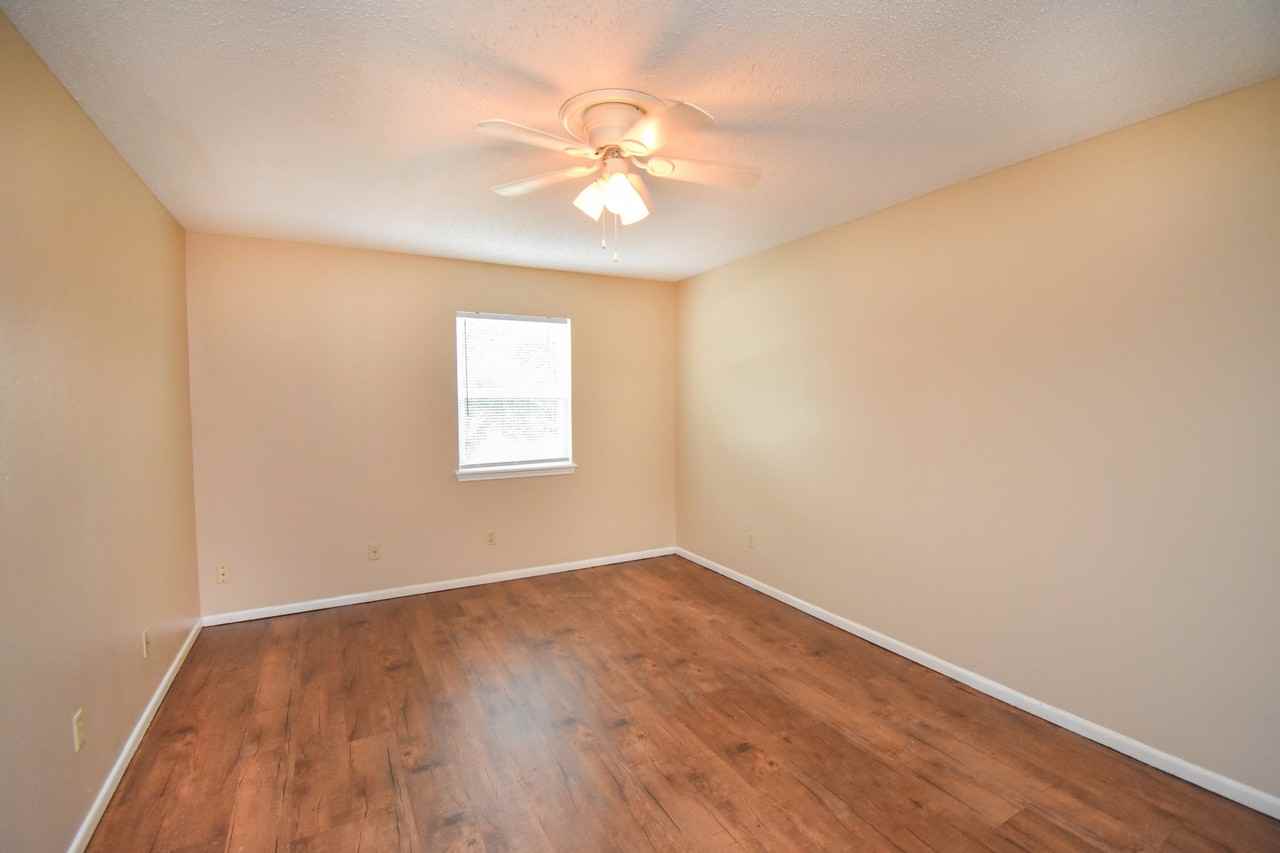 609 Sherwood DrApt C #609C - Photo 5 of 7