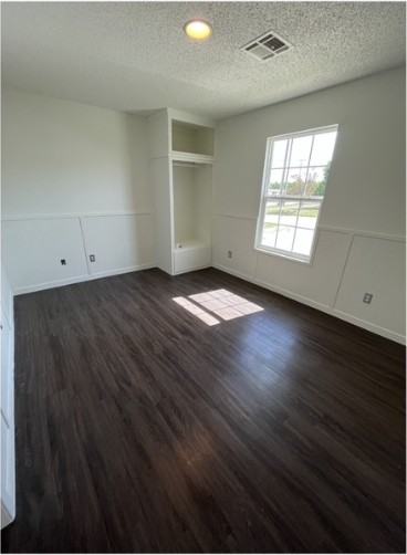 101 E 32nd Ave #101 - Photo 3 of 7