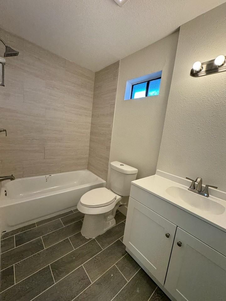 1722 Hayden St #1 - Photo 7 of 25
