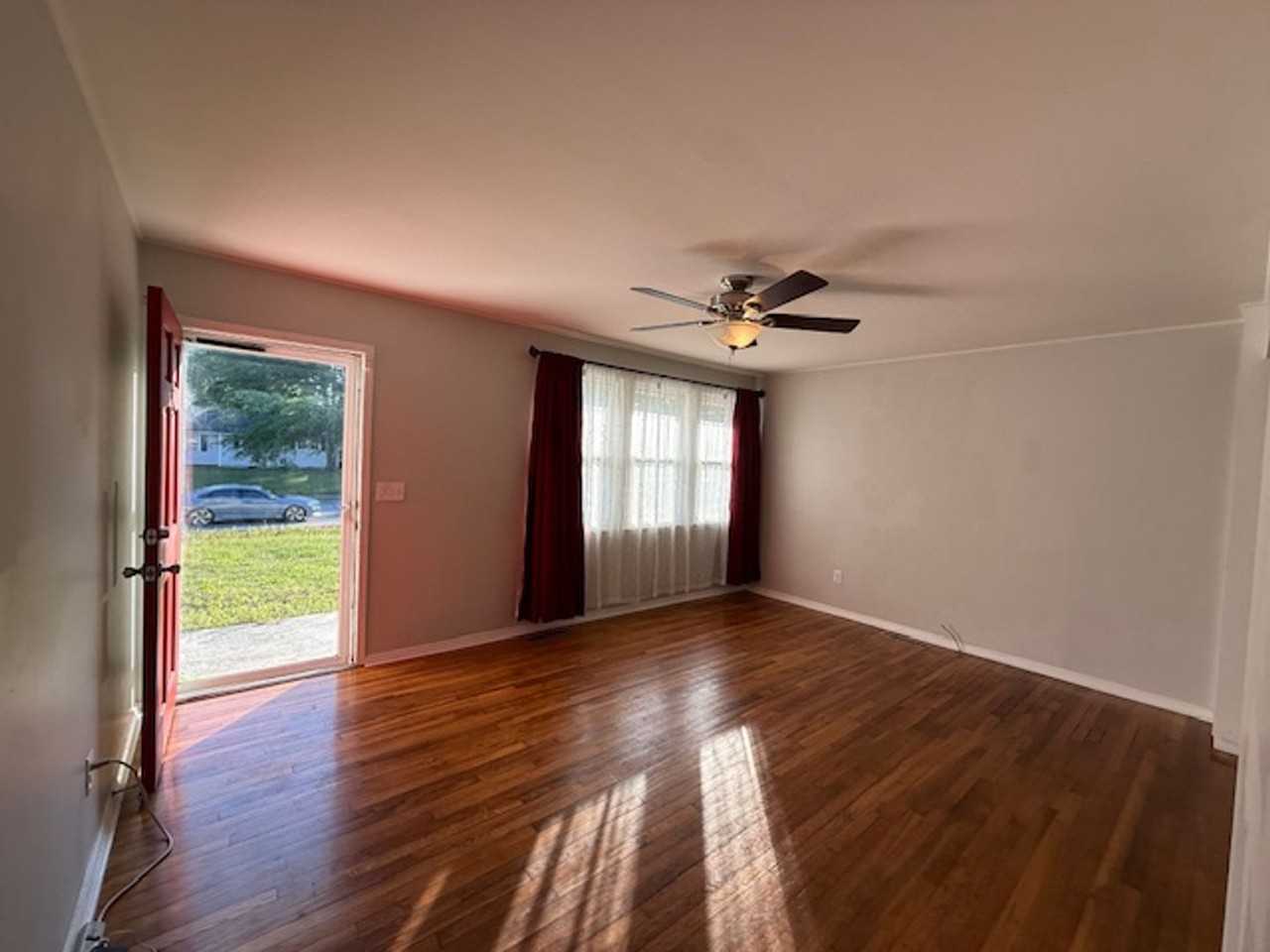 508 Henderson Dr - Photo 3 of 25