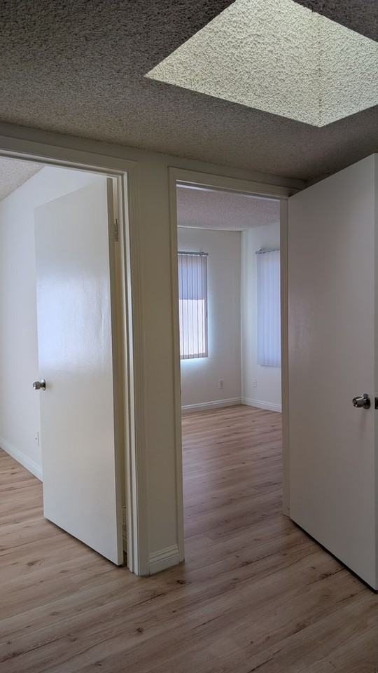 2501 W Grand Ave #6 - Photo 7 of 12