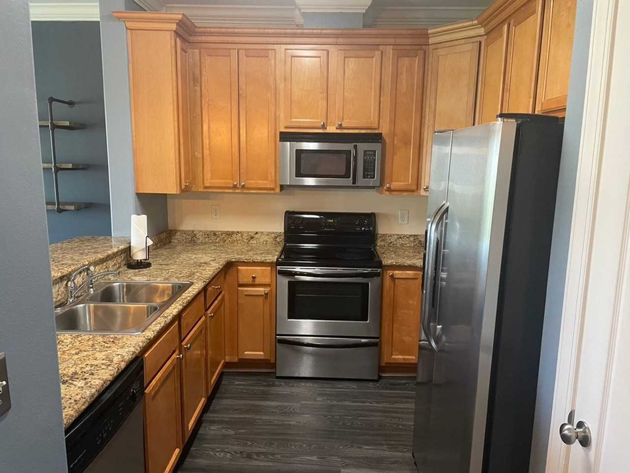 311 Mattie M Kelly Blvd - Photo 4 of 8
