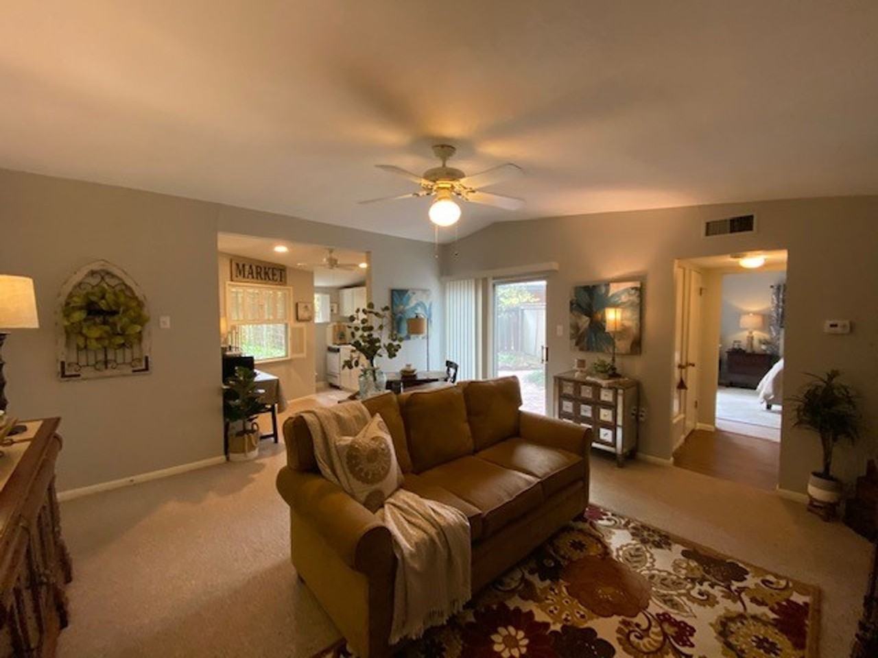 111 Alan A Dale Cir - Photo 2 of 14