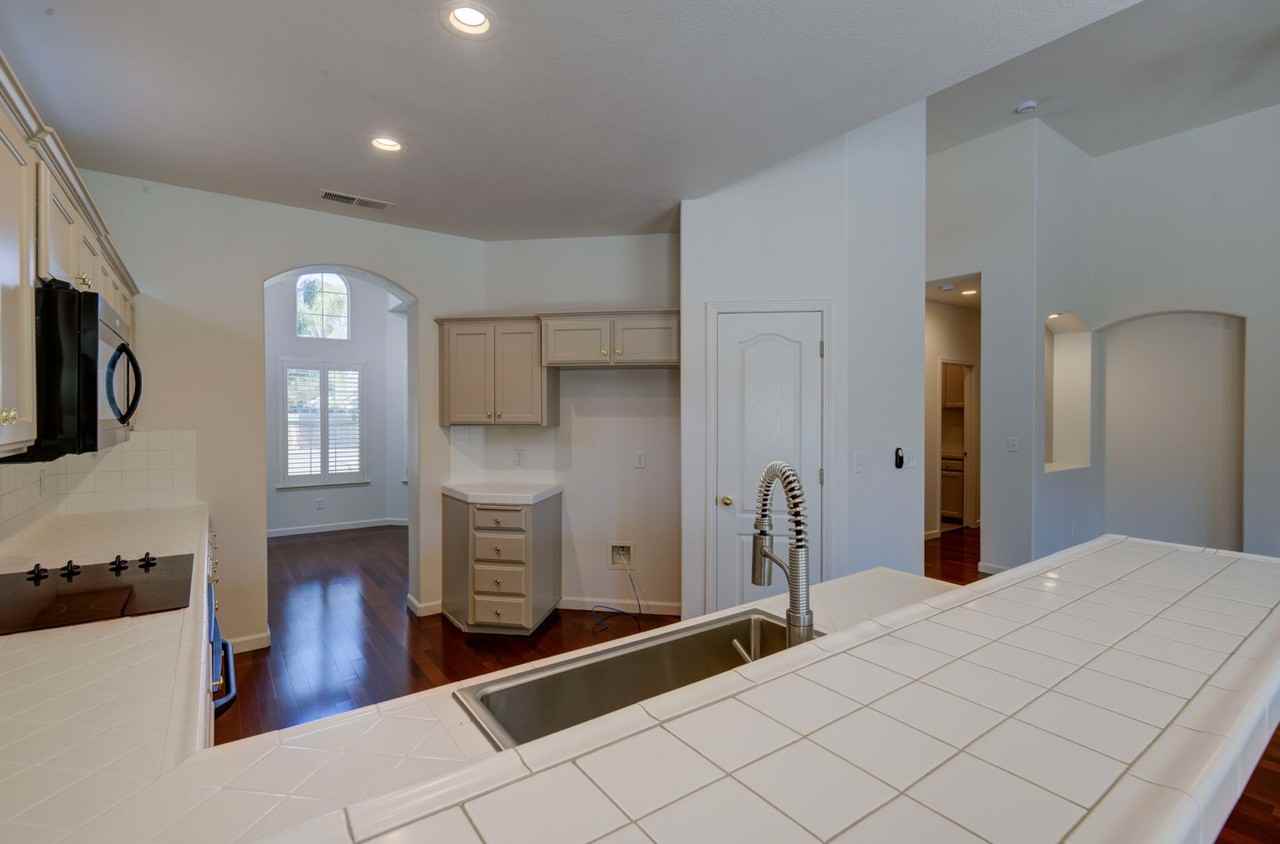 2807 E Brandywine Ln - Photo 7 of 19