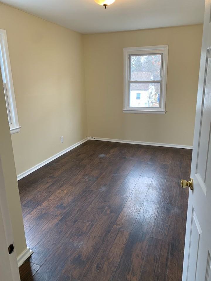 23 Glenwood Ave #D - Photo 2 of 9