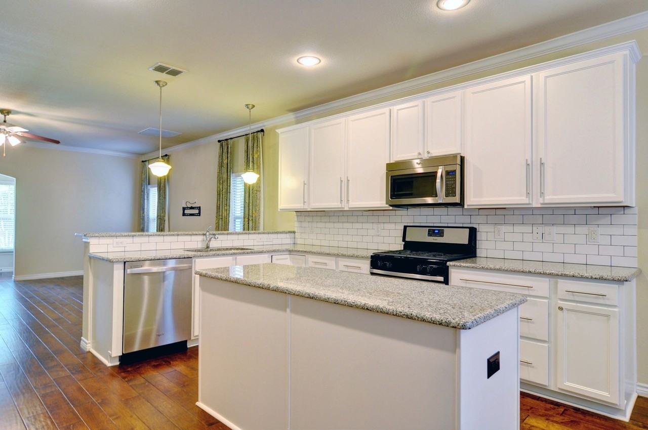 3409 Hamilton Ave - Photo 3 of 30